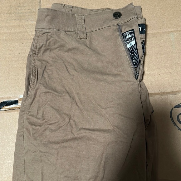 Travis Matthew Khaki Shorts - Picture 1 of 2